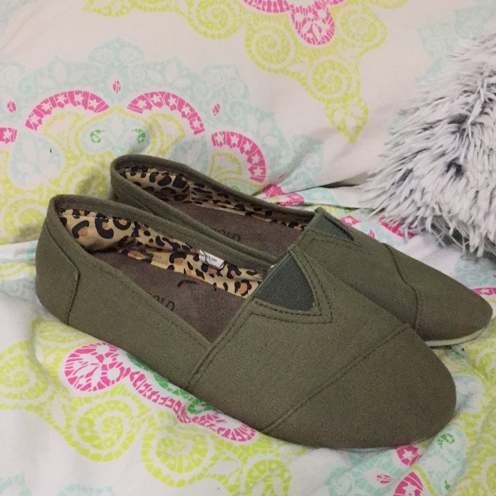 Olive Green Canvas Shoes